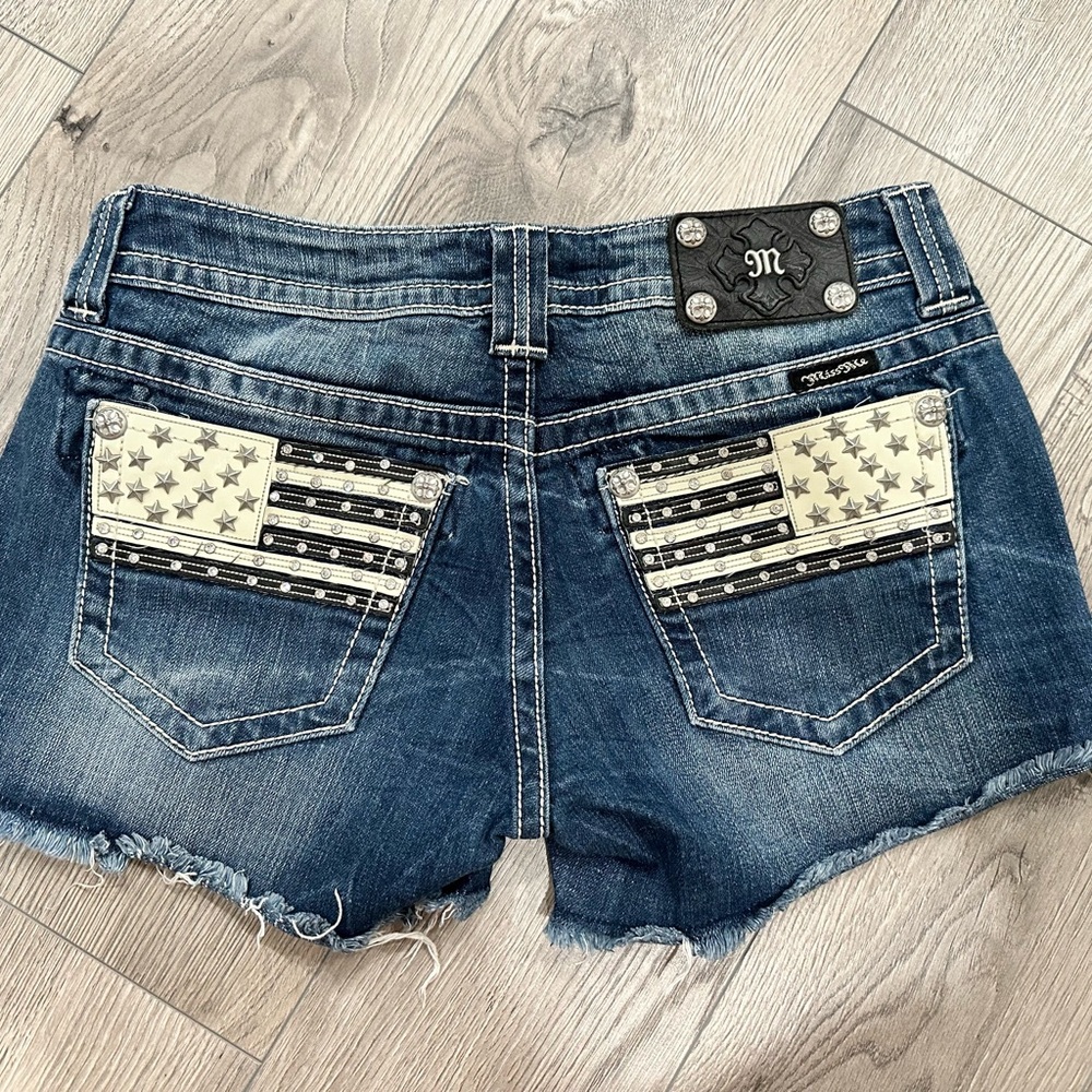 Women’s Miss Me jean shorts